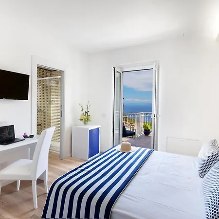 Yourhome - Relais Loggia Li Galli Guest house *