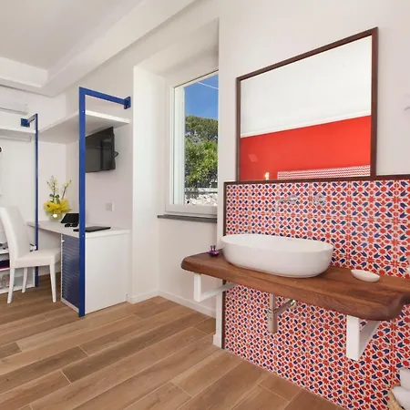 Guest house Yourhome - Relais Loggia Li Galli *